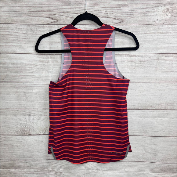 NWT Nike Dri-Fit ADV AeroSwift Running Singlet Women’s Size XS (DR5852-638) - Picture 7 of 10